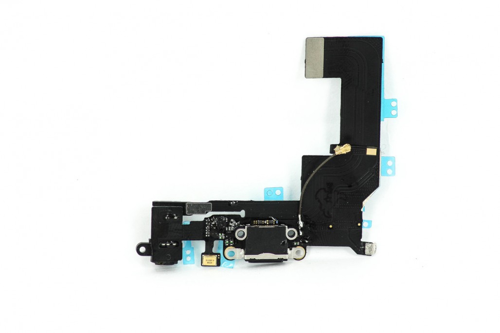 Шлейф iPhone 5S на системный разъем + разъем гарнитуры + микрофон черный